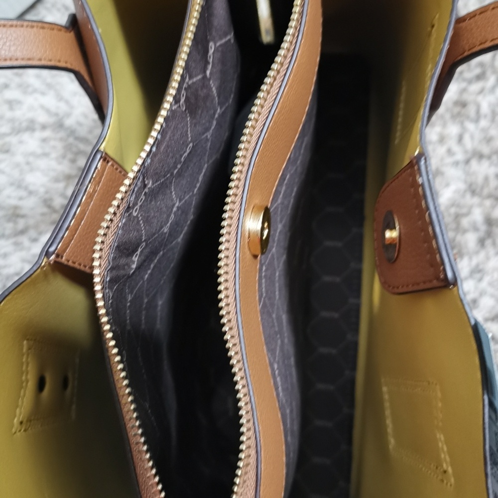 Handbag - Picture 5 of 5